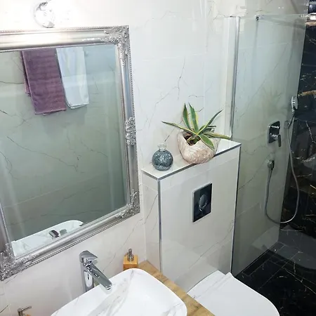 Rosemary Appartement Makarska